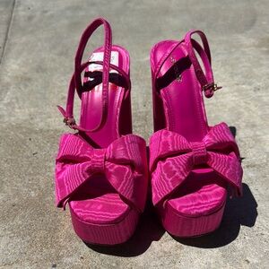 Vibrant Pink Platform Sandals with Bow